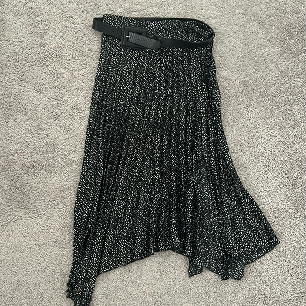 Zara midi skirt plead black and white with belt